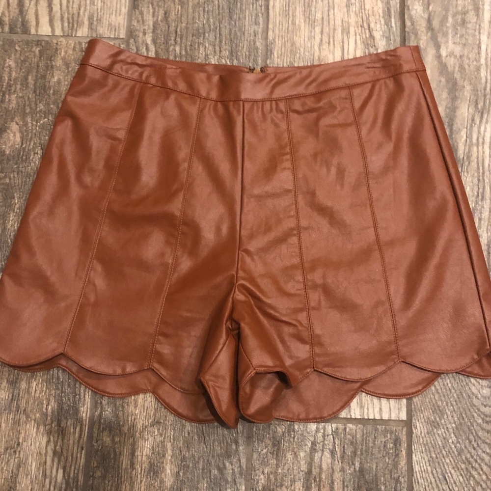 Faux Leather Brown Scalloped Shorts Size Medium